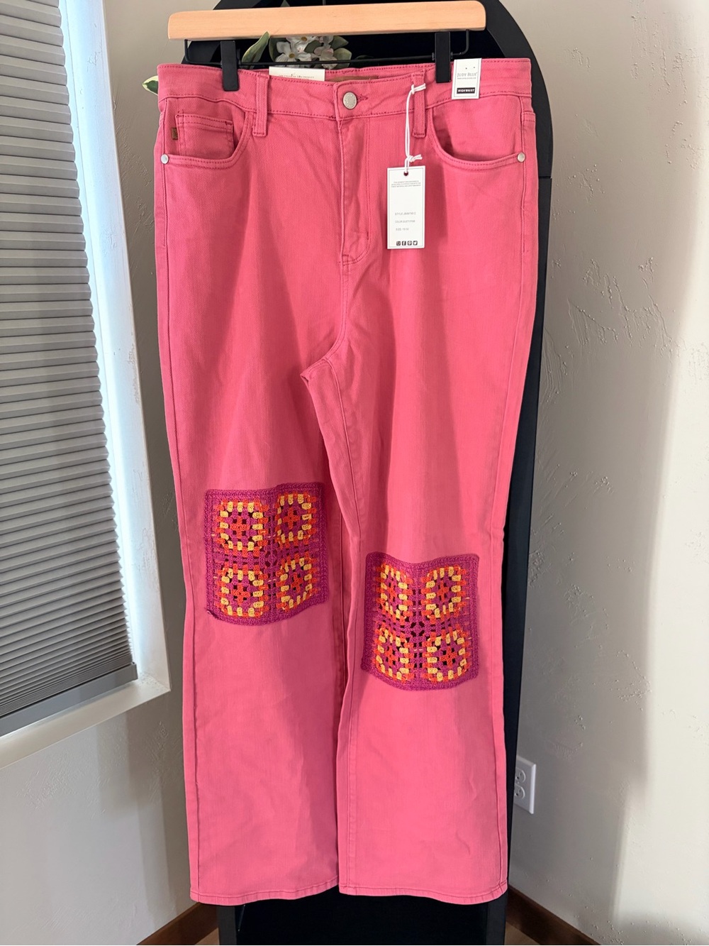 NWT Judy Blue Pink Women's Jeans with Crochet Knee Patches 15/32